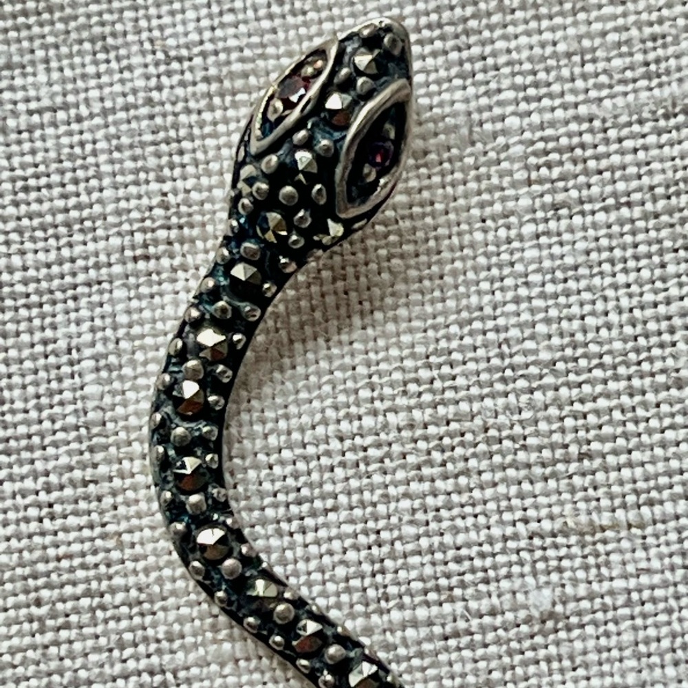PENDANT SNAKE marcasite and silver A925 w red eyes